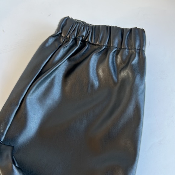 Love Tree vegan leather black drawstring jogger with 4 pockets. - Picture 10 of 16